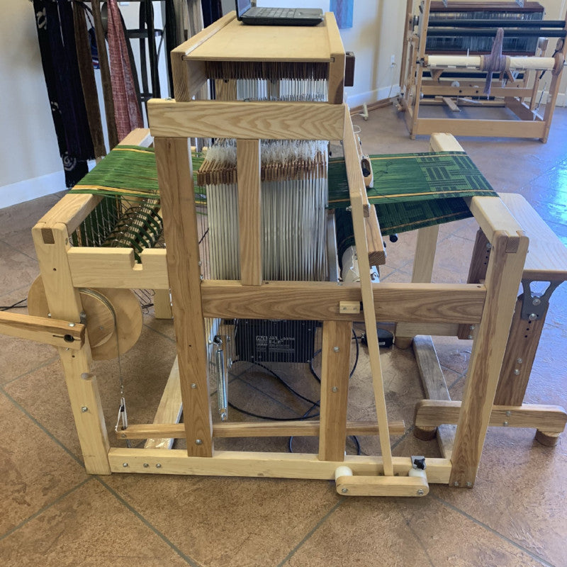 AVL V-Series Webstuhl – Studioansicht