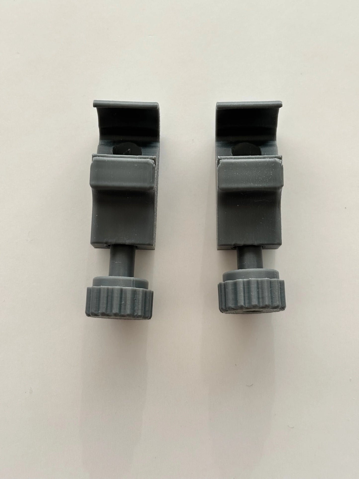 LoftyFiber Sley Assist am Louet Webstuhl – Seitenansicht