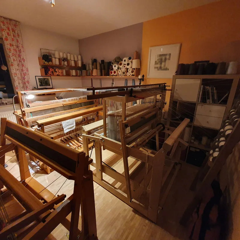 Webwerkstatt mit Webstühlen in Stadtlauringen bei Schweinfurt – Kurs Doppelgewebe weben